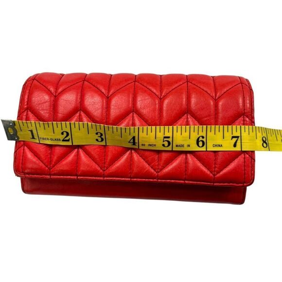 Fossil Logan Quilted Leather Flap Wallet in Cherry Red - Picture 5 of 10